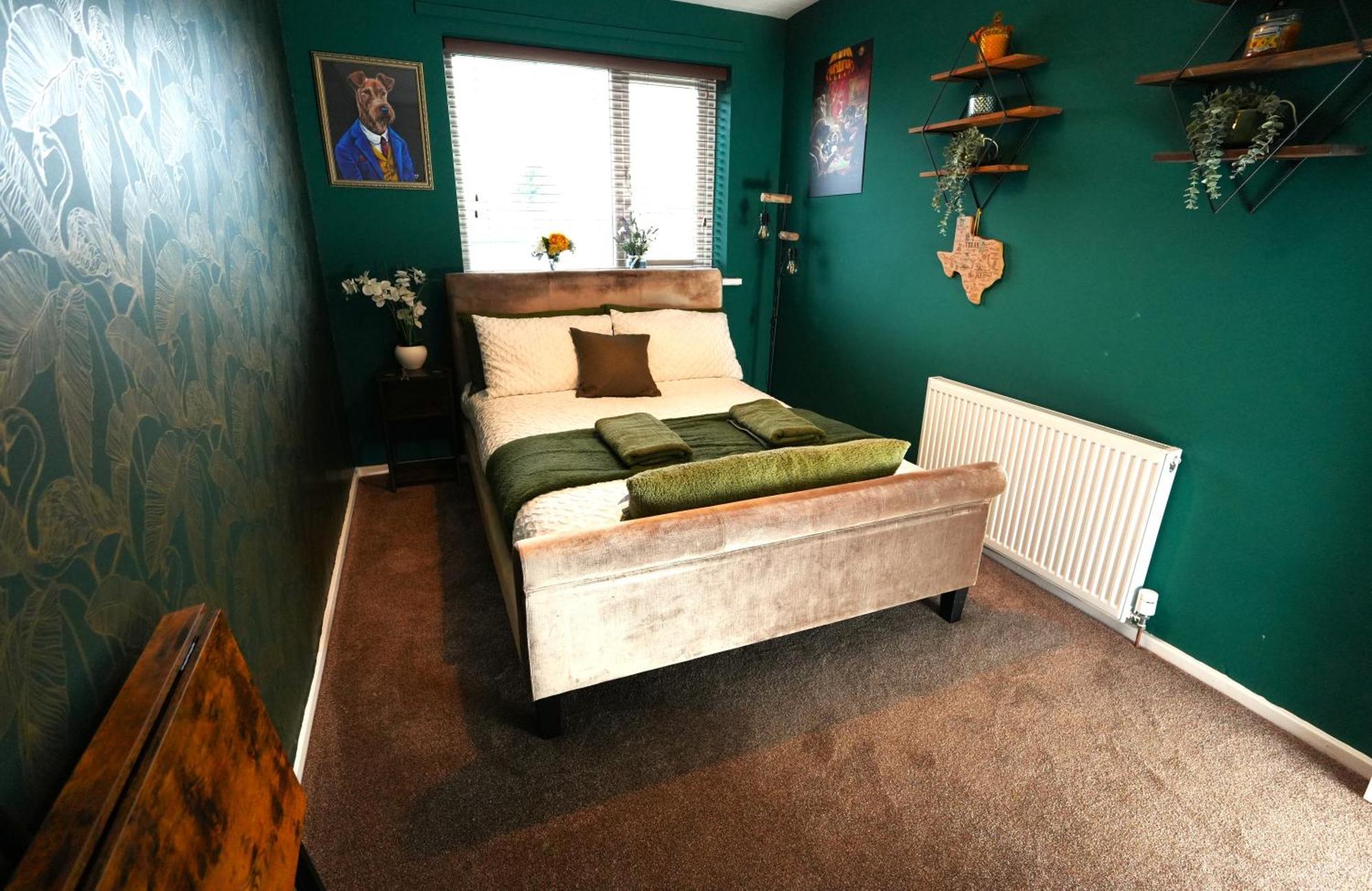 Detached Homestay - Super, King & Double Rooms - Leyland, Preston, Chorley, Lancashire Экстерьер фото