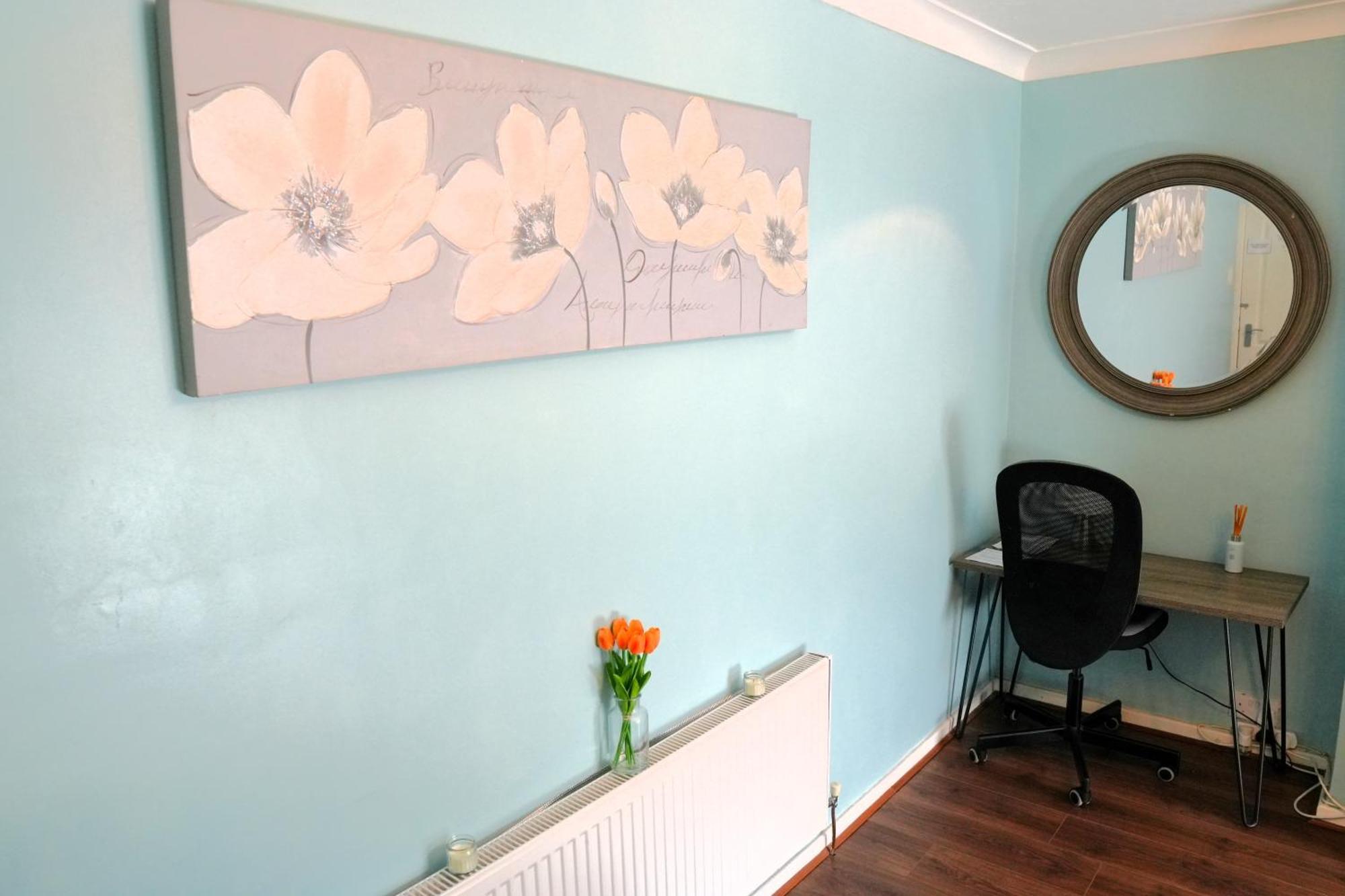 Detached Homestay - Super, King & Double Rooms - Leyland, Preston, Chorley, Lancashire Экстерьер фото